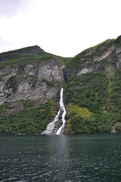 Norveç Doğa Manzarası Arka Planı Üzerine — Stok fotoğraf