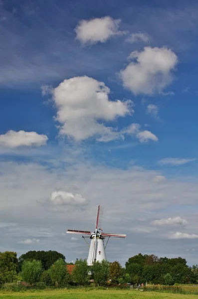 Schilderachtig Uitzicht Landschap Met Windmolengebouw — Stockfoto