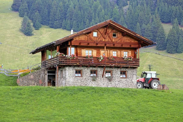 Bergbauernhof Auf Der Seiseralm — Stockfoto