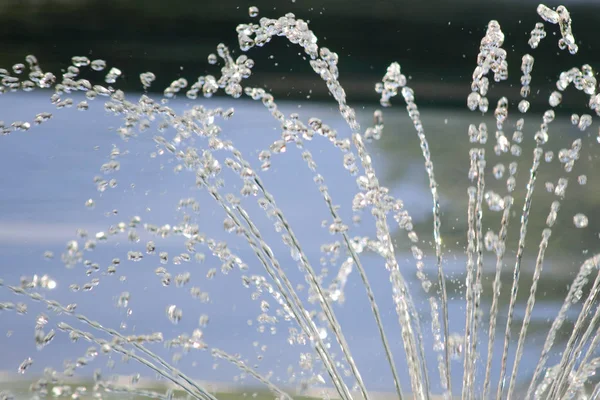 Wasserspiele Sonnenlicht Wasserdüsen Wassertropfen Wasserspritzer — Stockfoto