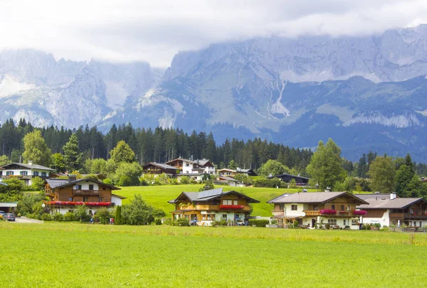 Une Belle Vue Sur Les Alpes Autrichiennes Oberndorf Tyrol Autriche — Photo