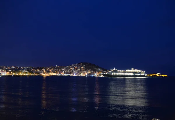 Kusadasi Noite Peru Mar Aegean Mar Aegean Turkish Porto Cidade — Fotografia de Stock