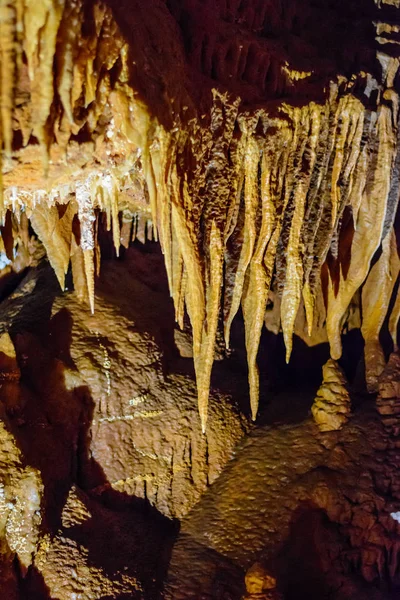 Estalactites Caverna — Fotografia de Stock