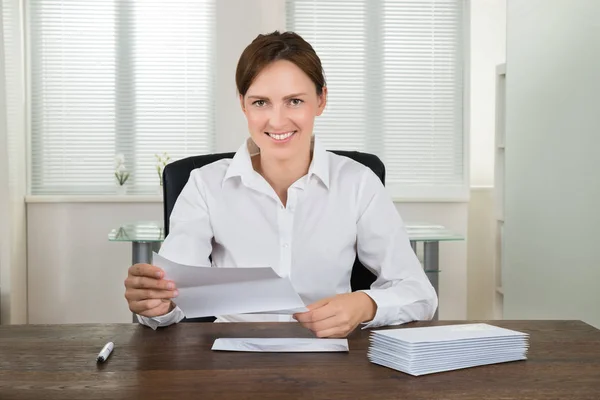 Young Happy Businesswoman Holding Document Stack Envelopes Desk Office — Stock Photo, Image