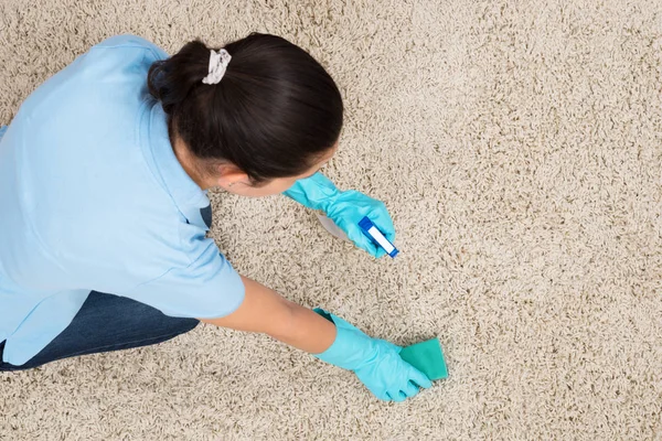 Young Woman Cleaning Carpet Detergent Spray Bottle Sponge — Stock Photo, Image