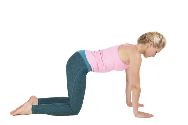 Ung Kvinna Gör Yoga Motion Isolerad Vitt — Stockfoto