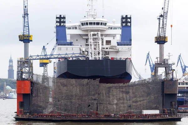 Hamburg Almanya Bir Tersanede Gemi — Stok fotoğraf