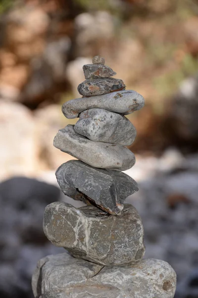 Cairn Steinmann Balance Balance Balance Unstable Stones Tower Two Pair — стоковое фото