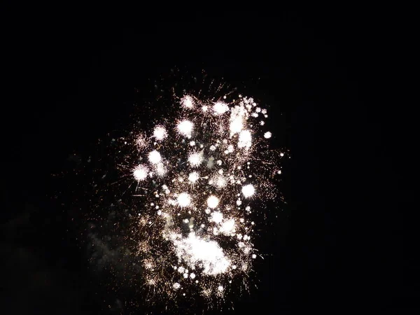 Explodierendes Buntes Feuerwerk Himmel — Stockfoto