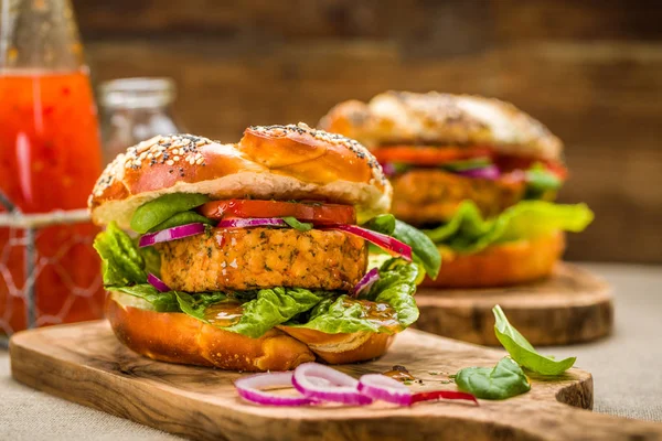 Healthy Vegan Burger Fresh Vegetables Chili Sauce — Stock Photo, Image