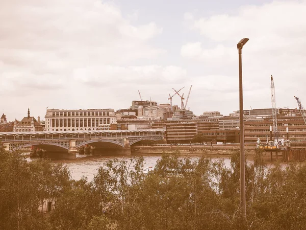 Vintage Titta Blackfriars Bridge Över Floden Themsen London — Stockfoto