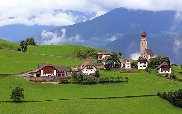 Busca Saco Maria Wallfahrtskirche Sobre Los Podridos Klobenstein — Foto de Stock