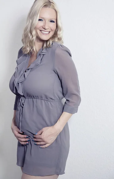 Femme Enceinte Souriante — Photo