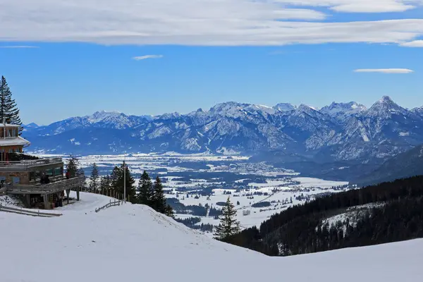 高い山の冬 — ストック写真