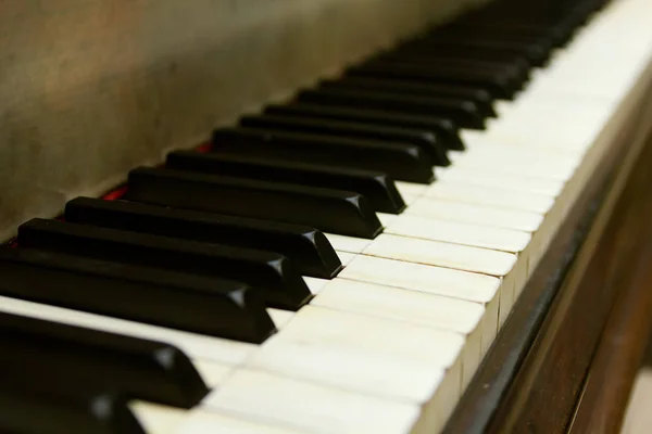 Klaviertastatur Mit Selektivem Fokus — Stockfoto