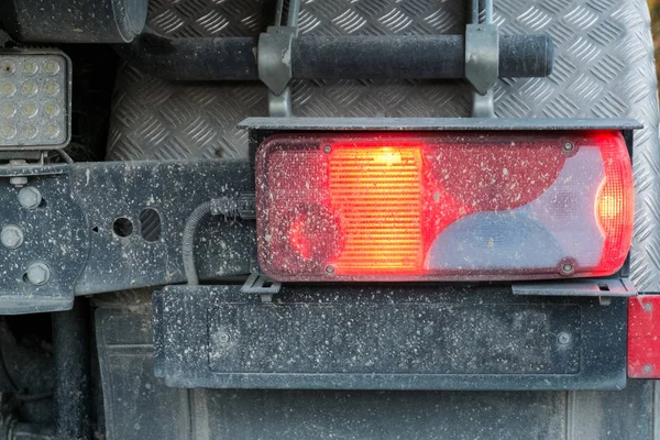 Luz Cauda Vermelha Caminhão Com Sujeira — Fotografia de Stock