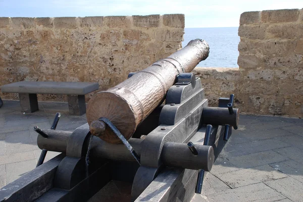 Sardegna Alghero Sardynia Twierdza Bastion Działo Broń Palna Ściana Broni — Zdjęcie stockowe