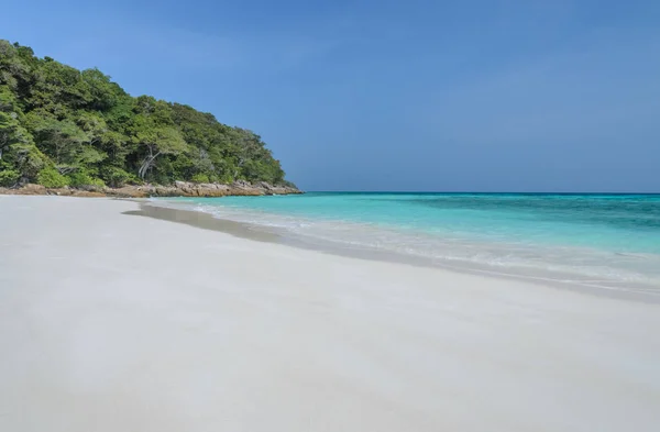 Wunderschöner Weißer Sandstrand Von Koh Tachai Ähnlicher Nationalpark Thailand — Stockfoto