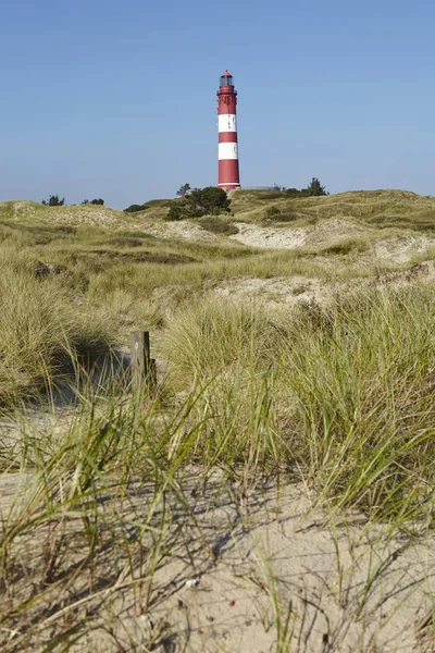 红白环状灯塔Amrum建在沙丘之上 是Nebel社区 Amrum岛 石勒苏益格 荷尔斯泰因 北弗里斯兰 的一部分 — 图库照片