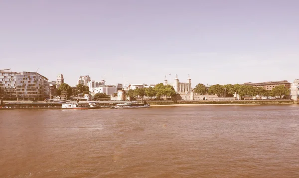 Vintage Ser Tower Bridge Floden Themsen London — Stockfoto