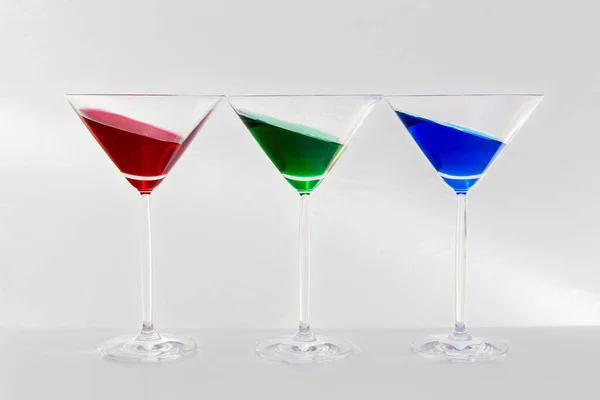 Szklanki Kolorowymi Płynami — Zdjęcie stockowe