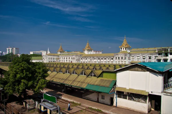 Κεντρικός Σταθμός Του Yangon Στο Myanmar — Φωτογραφία Αρχείου