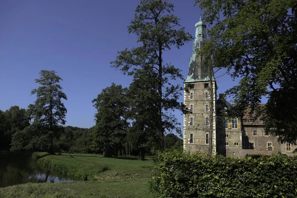 Park Bij Het Kasteel — Stockfoto