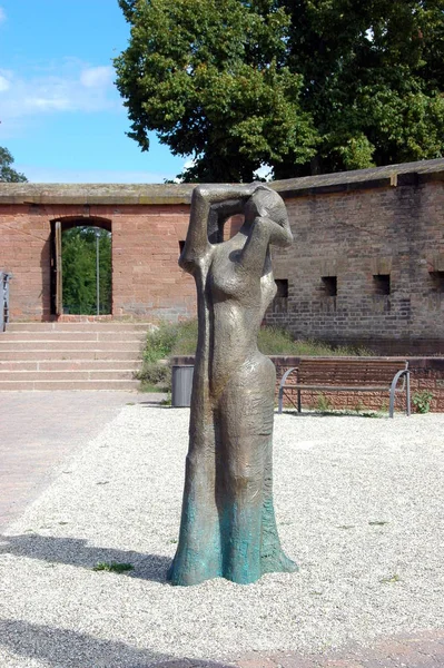 Rzeźba Daphne Zabytkowej Twierdzy Germersheim Pfalz — Zdjęcie stockowe