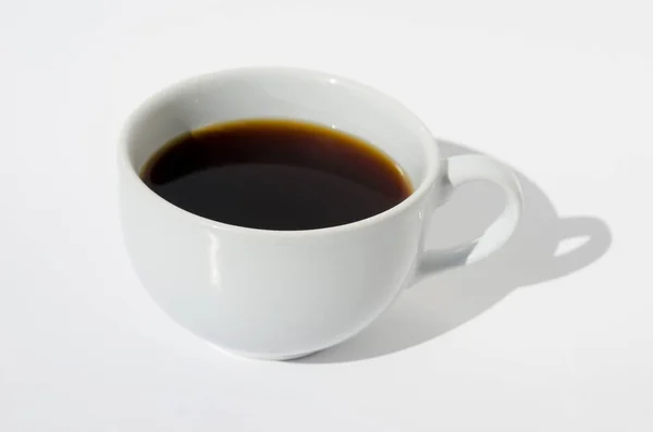 白い背景にコーヒーカップ — ストック写真
