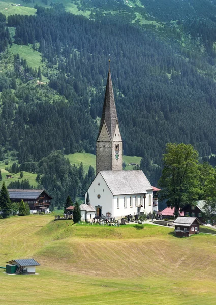 Katolska Församlingskyrkan Jodok Mittelberg Kleinwalsertal Austrien — Stockfoto