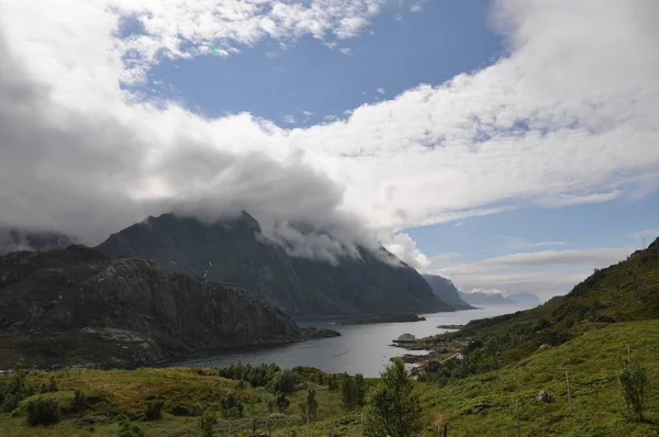 关于自然景观背景的Lofoten — 图库照片