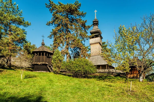 Krásný Dobře Udržovaný Dřevěný Venkovský Ortodoxní Kostel Počátku Století — Stock fotografie