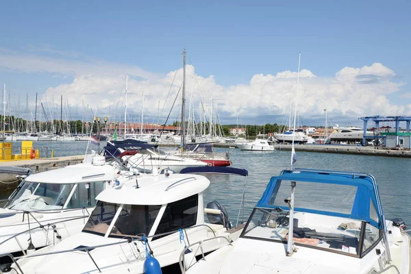 Novigrad Istria Chorvatsko Přístav Adriatic Cestovní Ruch Maják Maják Přístav — Stock fotografie