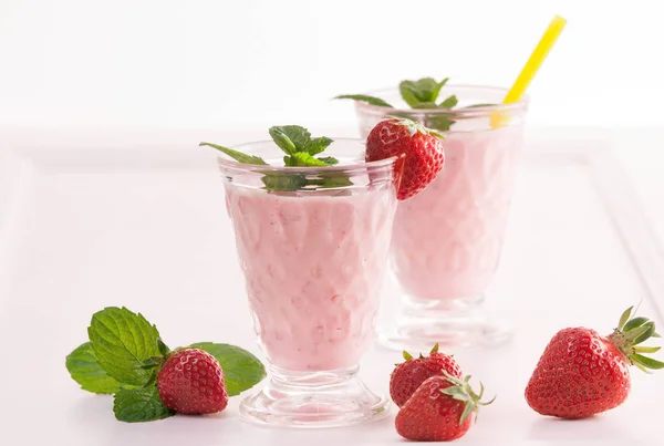 Aardbeienshake Met Munt — Stockfoto