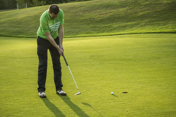 Bayraklı Yeşil Golf Sahası Göbeği Steinhring Üst Bavyera Bavyera Almanya — Stok fotoğraf