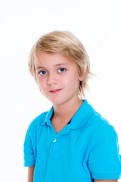 Leende Blond Pojke Framför Vit Bakgrund — Stockfoto