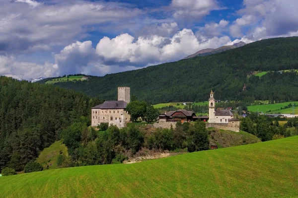 Brunico South Tyrol Lamprechtsburg Castle Brunico Alto Adige Castle Lamprechtsburg — Fotografia de Stock