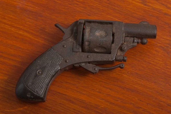 Rusty Vintage Franska Revolver — Stockfoto