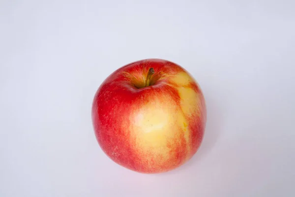 Красиве Свідомо Смачно Нарізане Яблуко Білому Тлі — стокове фото