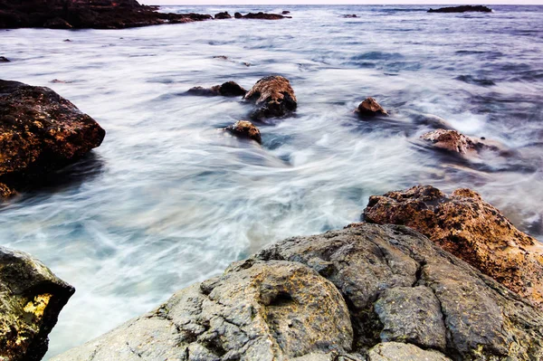 Langzeitbelichtungsbild Der Meeresküste Auf Teneriffa — Stockfoto