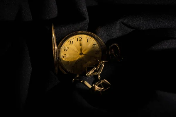 Золотые Карманные Часы Пенумбре — стоковое фото