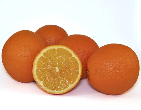Свежие Апельсины Белом Фоне — стоковое фото