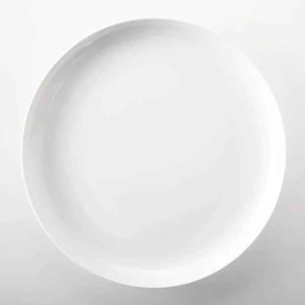 Prázdné Prosté Bílé Kulaté Obecné Večeři Talíř Místem Pro Umístění — Stock fotografie
