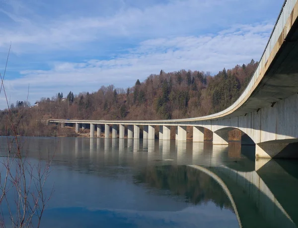 Ponte Sobre Reservatório Ferlach — Fotografia de Stock