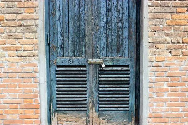 Velha Porta Madeira Fechada — Fotografia de Stock