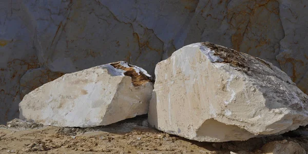 Битые Мраморные Камни Карраре — стоковое фото