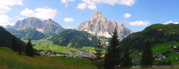 여름에 Dolomites Panorama Cir Sassonger — 스톡 사진