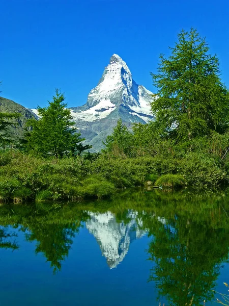 Matterhorn Отражением Озере — стоковое фото