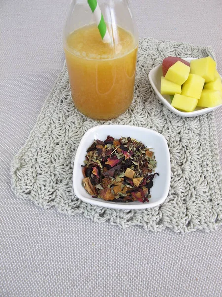 Tea Smoothie Mango Fruit — Stock Photo, Image