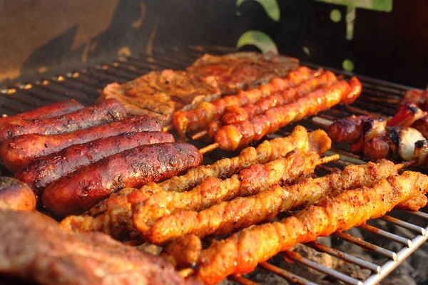 Bratwurst Bife Costeletas Kebabs Assar Grelha Carvão — Fotografia de Stock